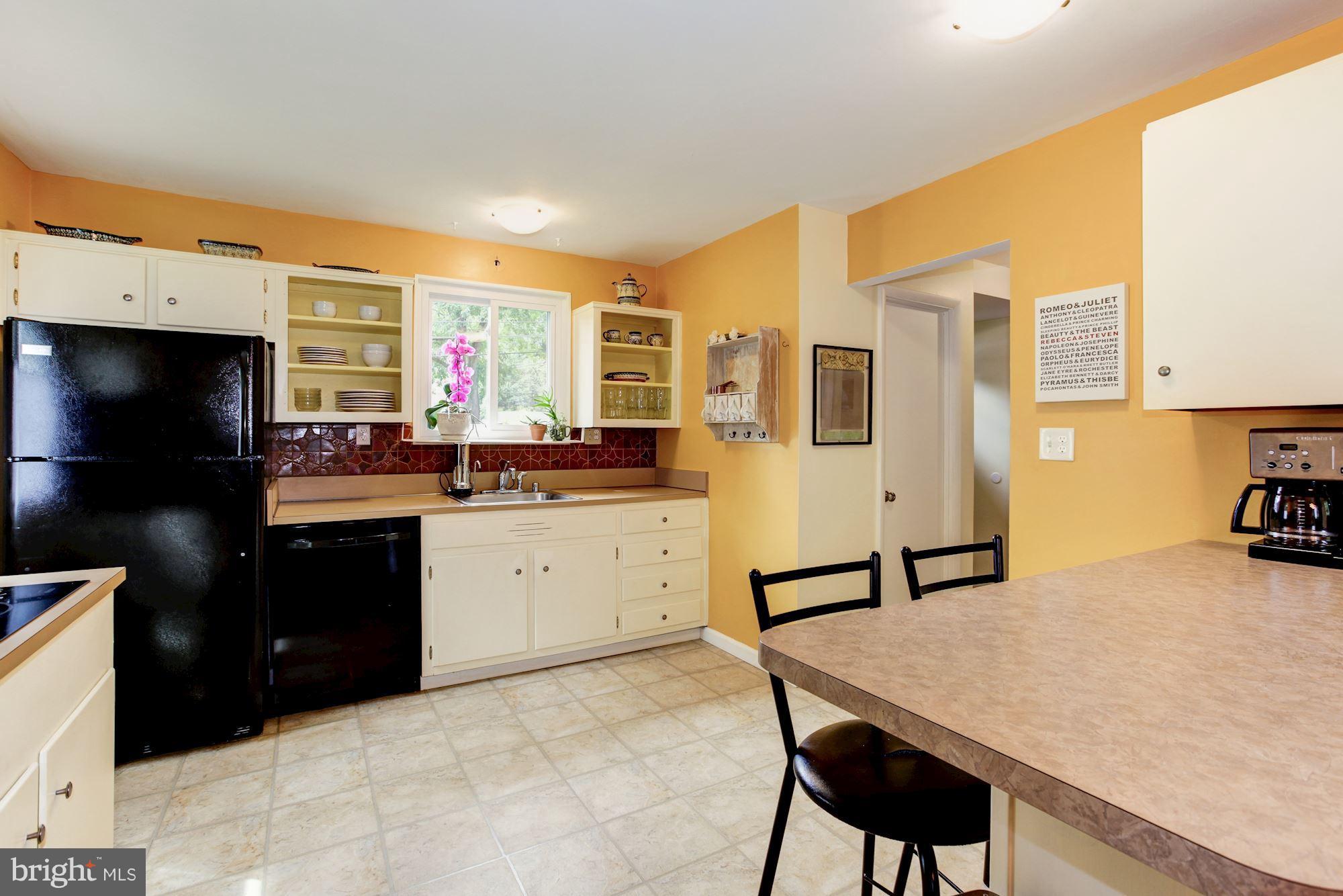 4207 Dahill Road Silver Spring, MD 20906 - Photo 8 of 30 Kitchen