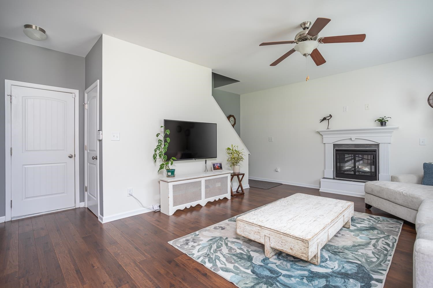322 Forest Lane Wendell, NC 27591 - Photo 28 of 37 a living room with furniture and a fireplace