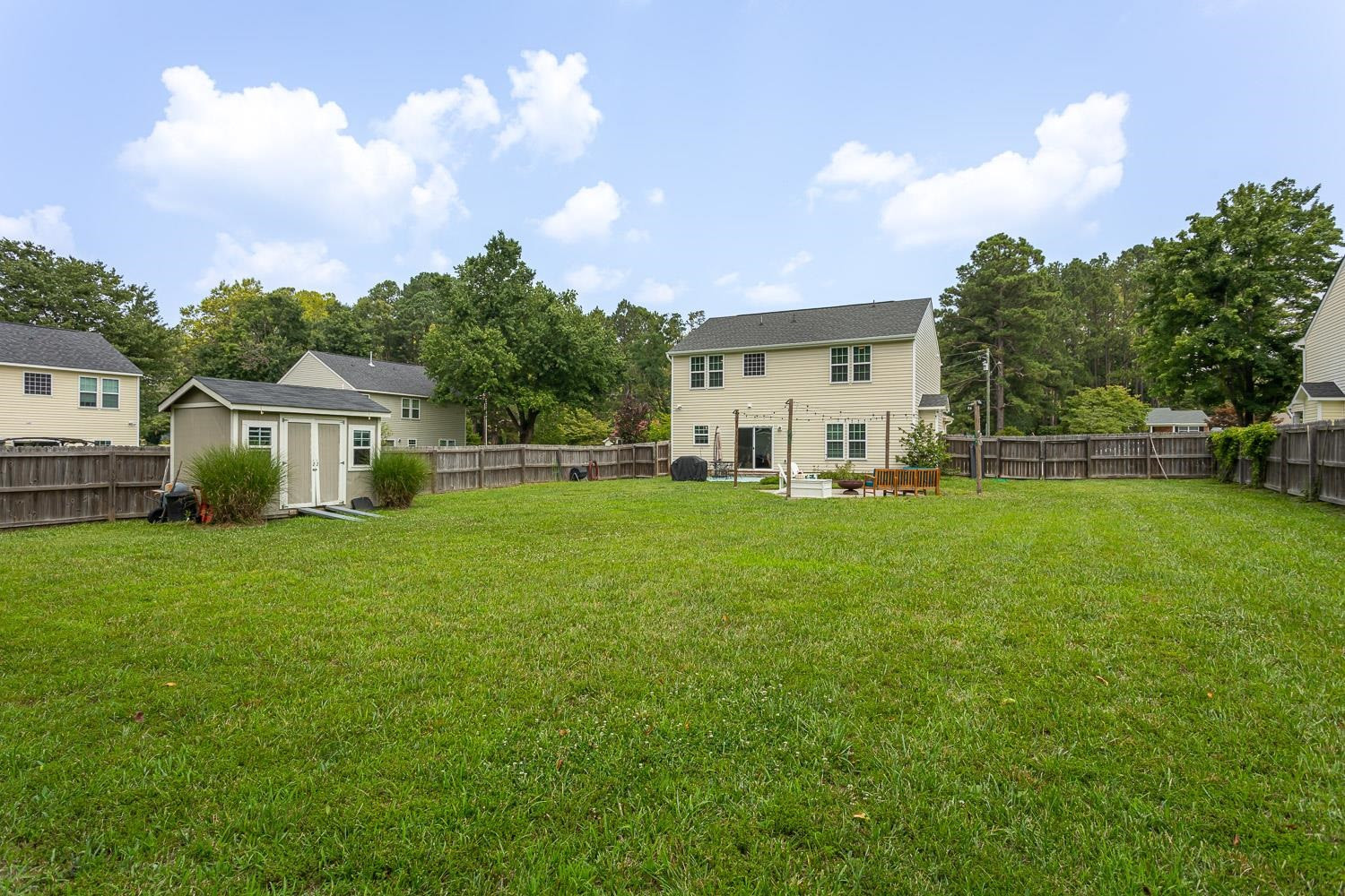 322 Forest Lane Wendell, NC 27591 - Photo 10 of 37 a house view with a garden space