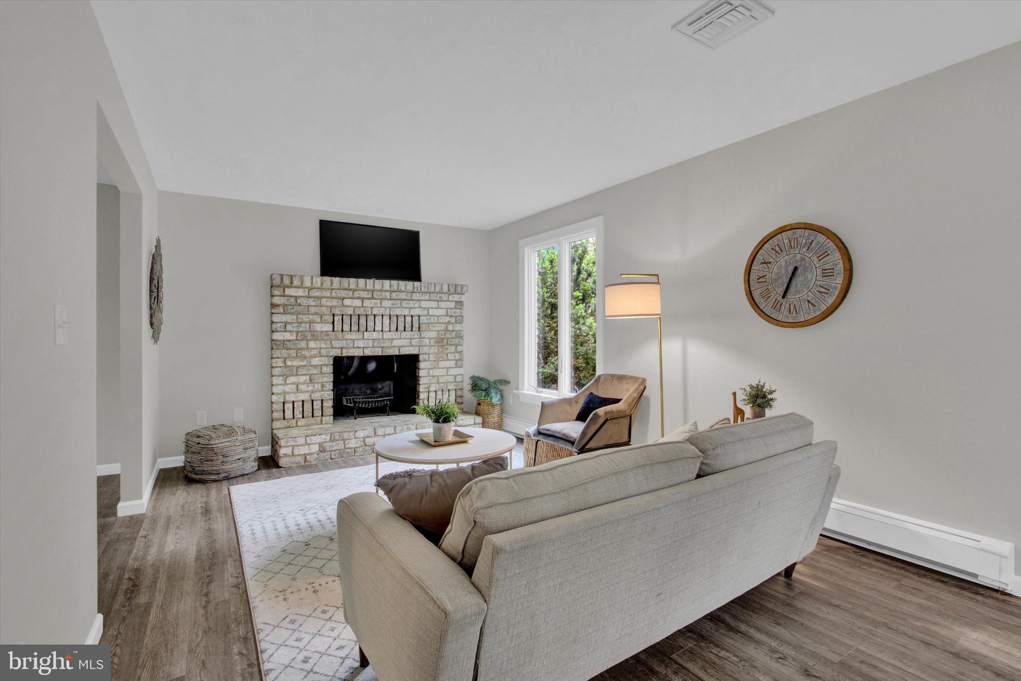 5160 Grandview Road Hanover, PA 17331 - Photo 10 of 34 Gallery Image 10
