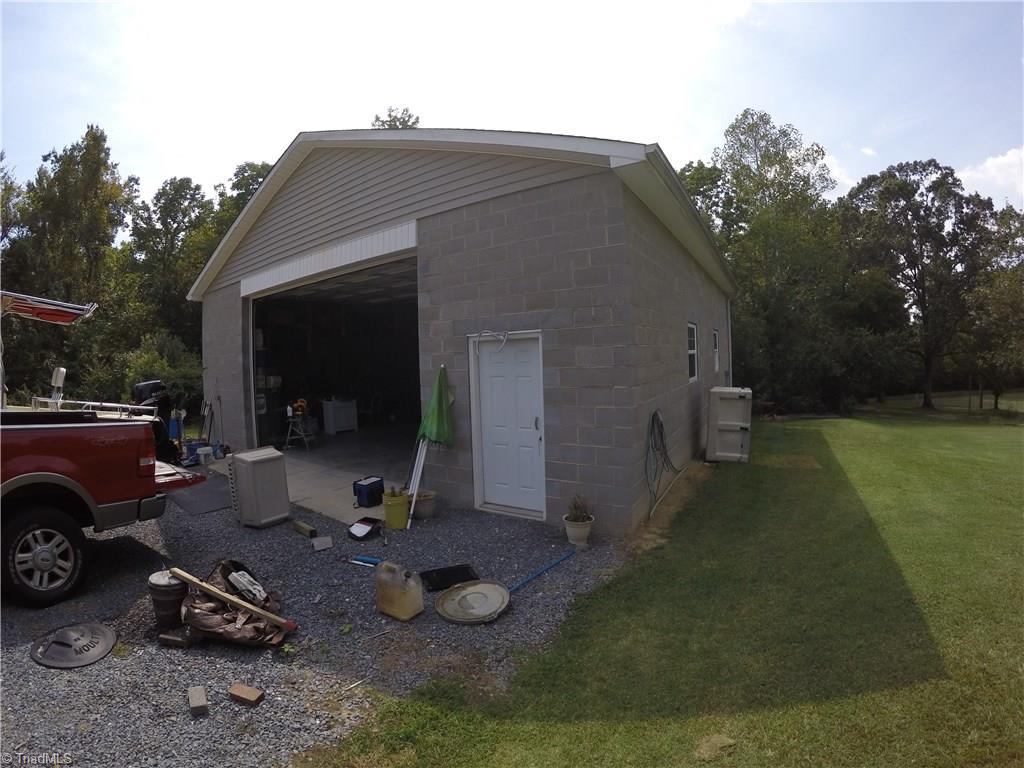 5824 Drake Road Greensboro, NC 27406 - Photo 14 of 28 Gallery Image 14