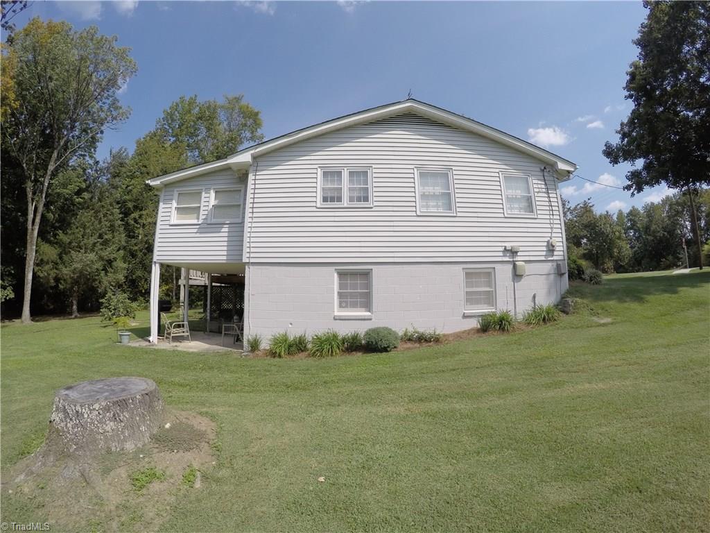 5824 Drake Road Greensboro, NC 27406 - Photo 3 of 28 Gallery Image 3