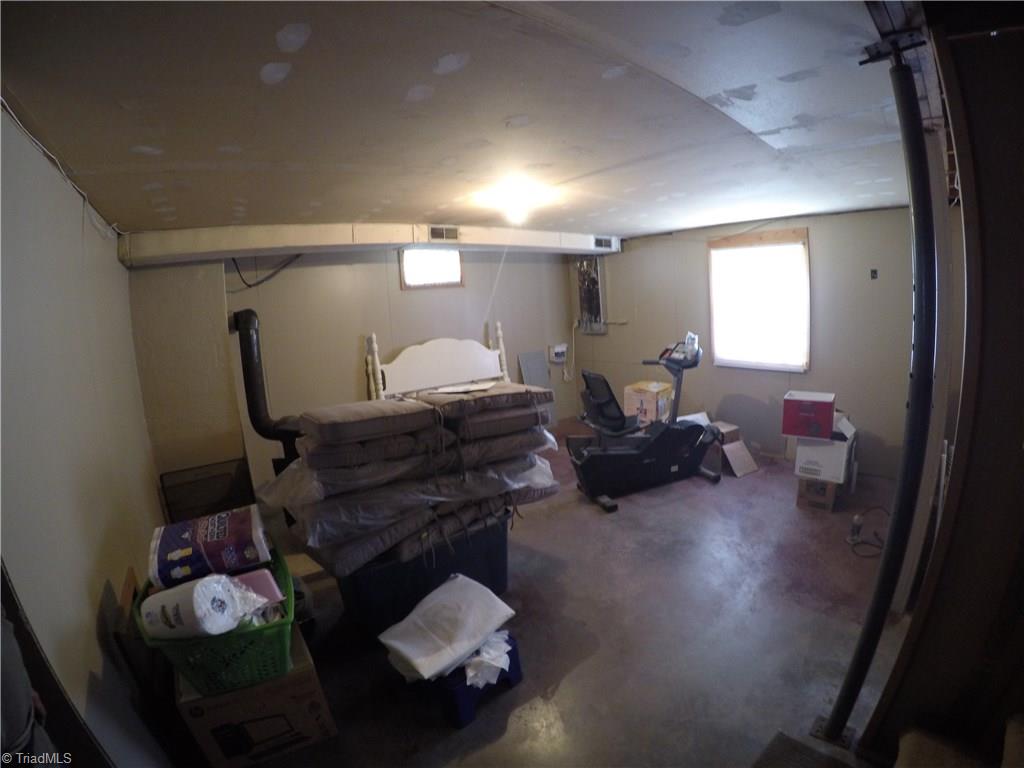 5824 Drake Road Greensboro, NC 27406 - Photo 25 of 28 Gallery Image 25