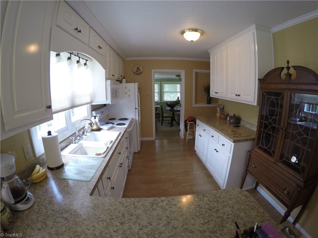 5824 Drake Road Greensboro, NC 27406 - Photo 6 of 28 Gallery Image 6