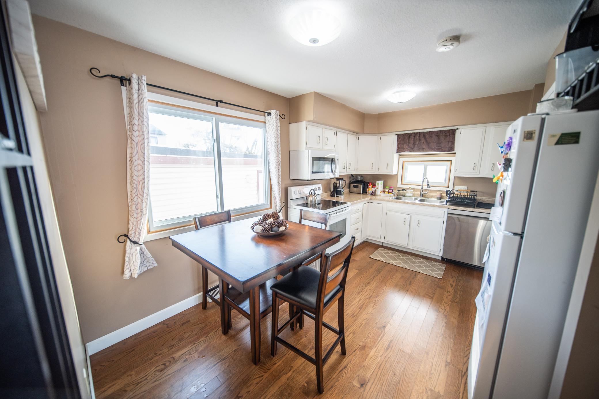 907 40th Street Northwest Rochester, MN 55901 - Photo 10 of 59