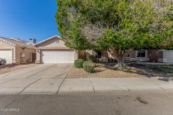 $2,100 | 10420 West Reade Avenue, Glendale, AZ 85307