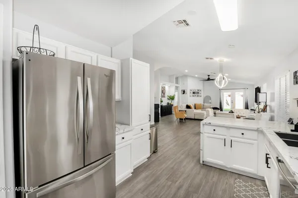 $2,100 | 10420 West Reade Avenue, Glendale, AZ 85307