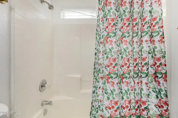 $2,100 | 10420 West Reade Avenue, Glendale, AZ 85307