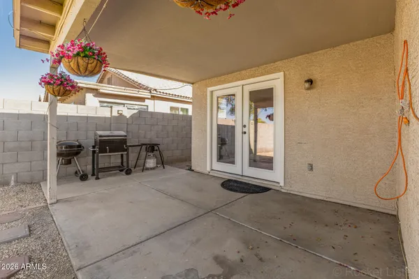 $2,100 | 10420 West Reade Avenue, Glendale, AZ 85307