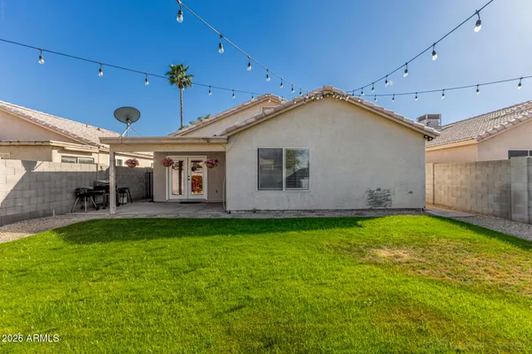 $2,100 | 10420 West Reade Avenue, Glendale, AZ 85307