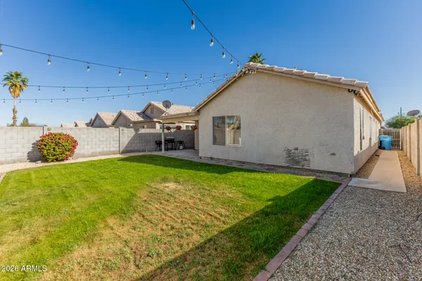 $2,100 | 10420 West Reade Avenue, Glendale, AZ 85307