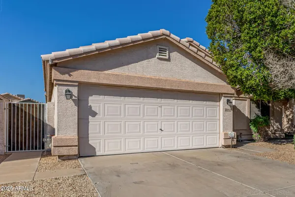 $2,100 | 10420 West Reade Avenue, Glendale, AZ 85307