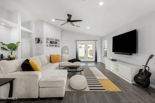 $2,100 | 10420 West Reade Avenue, Glendale, AZ 85307