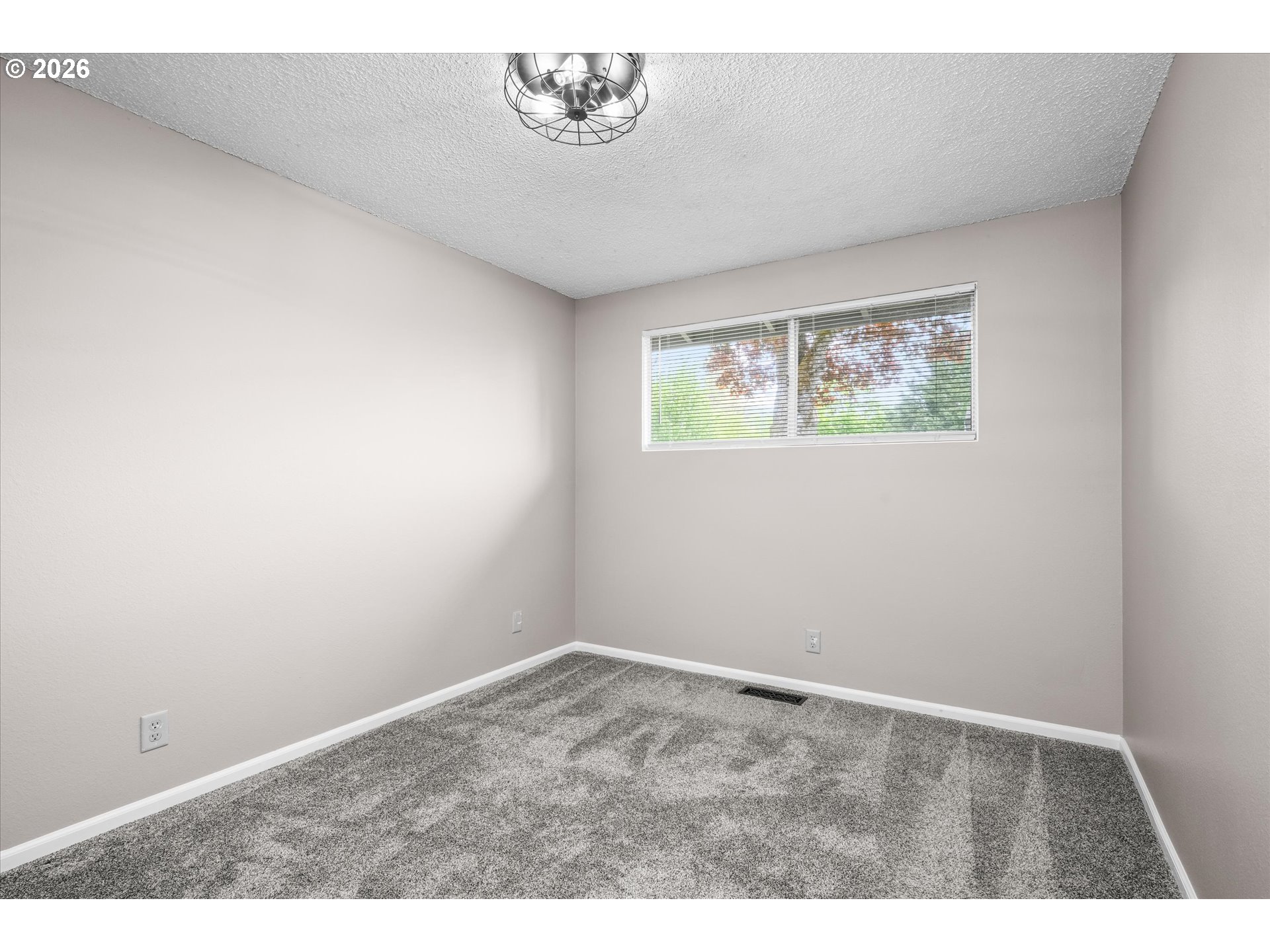 4173 Shannon Street Eugene, OR 97404 - Photo 16 of 34 Bedroom