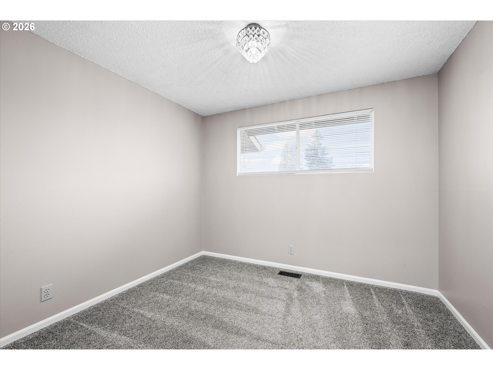 4173 Shannon Street Eugene, OR 97404 - Photo 19 of 34 Bedroom
