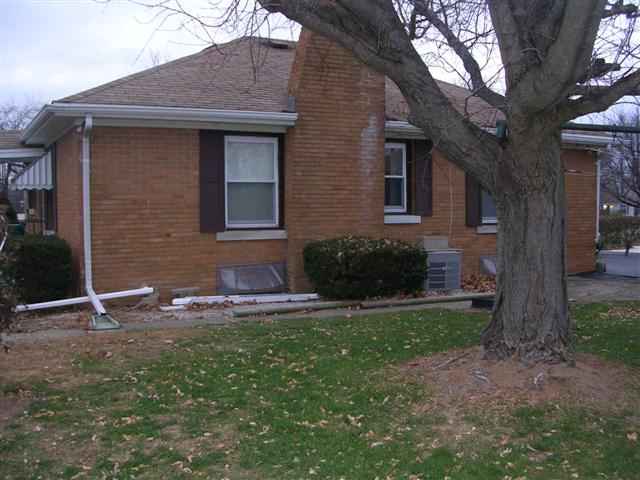 641 South Main Street Farmington, IL 61531 - Photo 4 of 10 Gallery Image 4