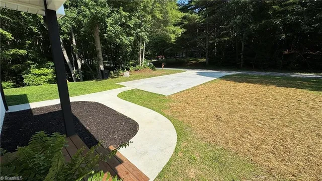 $2,200 | 148 Buena Vista Drive, Pilot Mountain, NC 27041