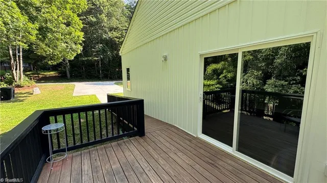 $2,200 | 148 Buena Vista Drive, Pilot Mountain, NC 27041