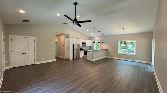 $2,200 | 148 Buena Vista Drive, Pilot Mountain, NC 27041