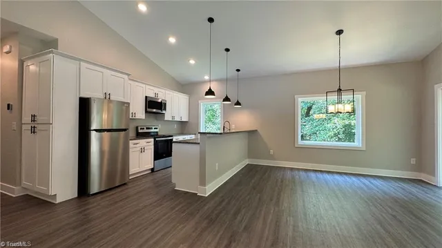 $2,200 | 148 Buena Vista Drive, Pilot Mountain, NC 27041