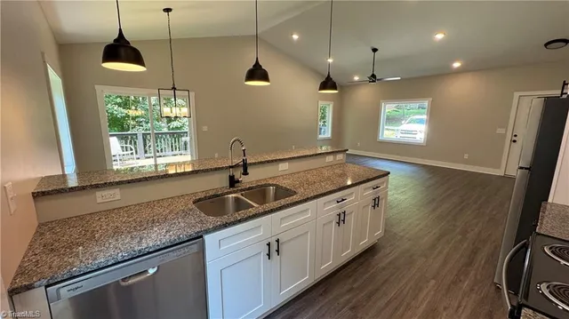 $2,200 | 148 Buena Vista Drive, Pilot Mountain, NC 27041