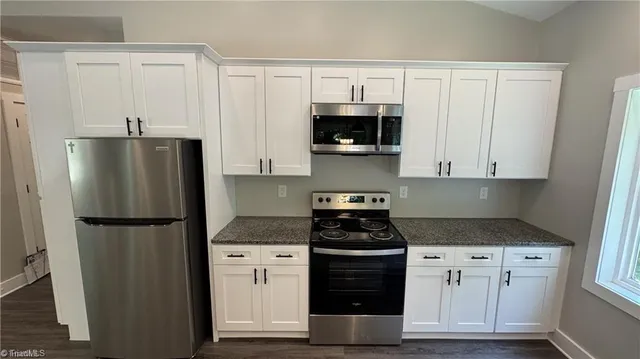 $2,200 | 148 Buena Vista Drive, Pilot Mountain, NC 27041