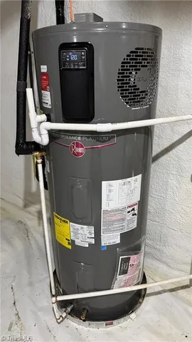 $2,200 | 148 Buena Vista Drive, Pilot Mountain, NC 27041