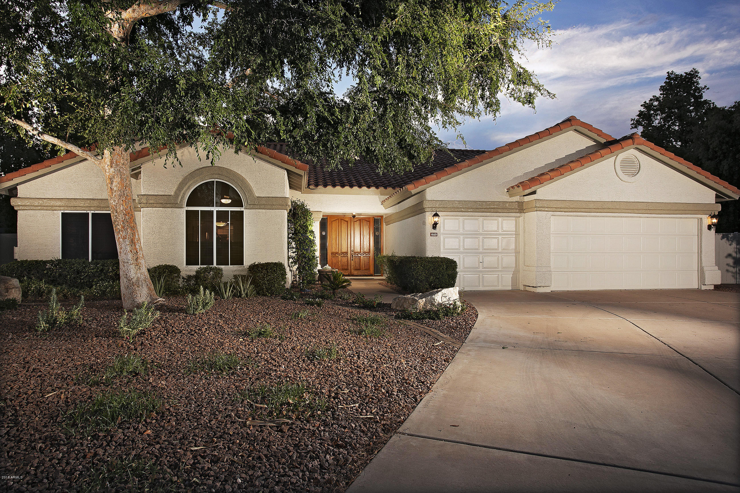4610 East Hearn Road Phoenix, AZ 85032 - Photo 2 of 31 4610EHearn001