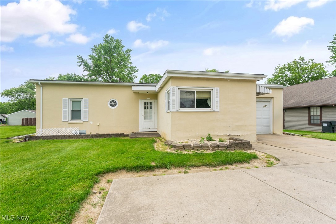 3130 South Meridian Road Youngstown, OH 44511 - Photo 2 of 17 Gallery Image 2