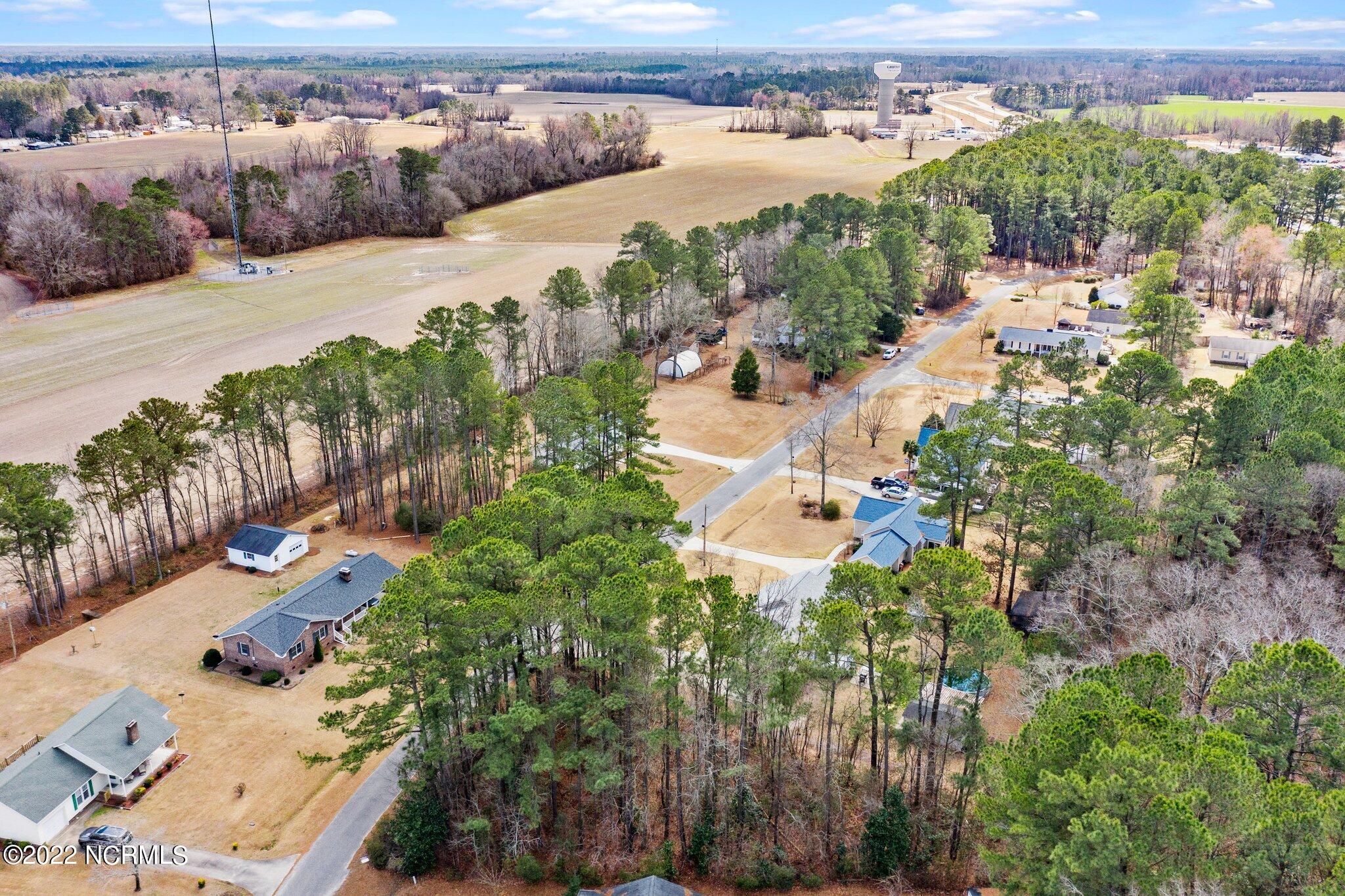 5634 Edith Road Ayden, NC 28513 - Photo 3 of 8 image 3