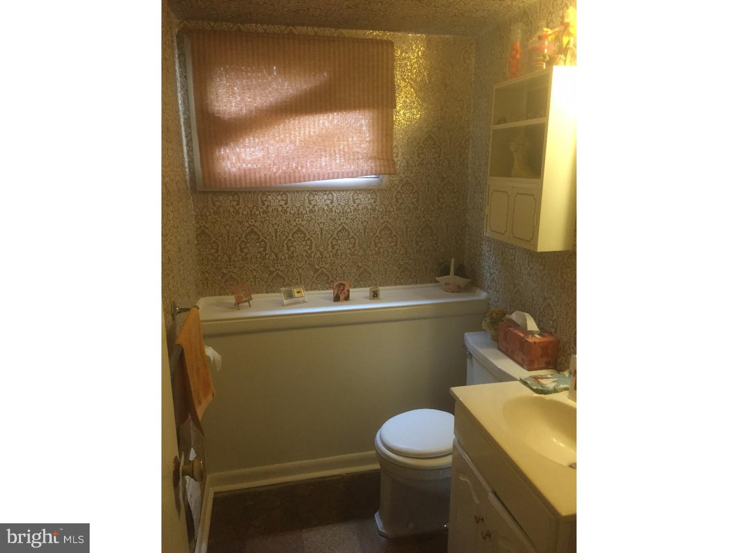 306 Suffolk Road Flourtown, PA 19031 - Photo 22 of 22 Bathroom