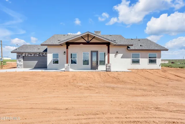 $352,275 | 1417 Kalahari Desert Drive, Chaparral, NM 88081