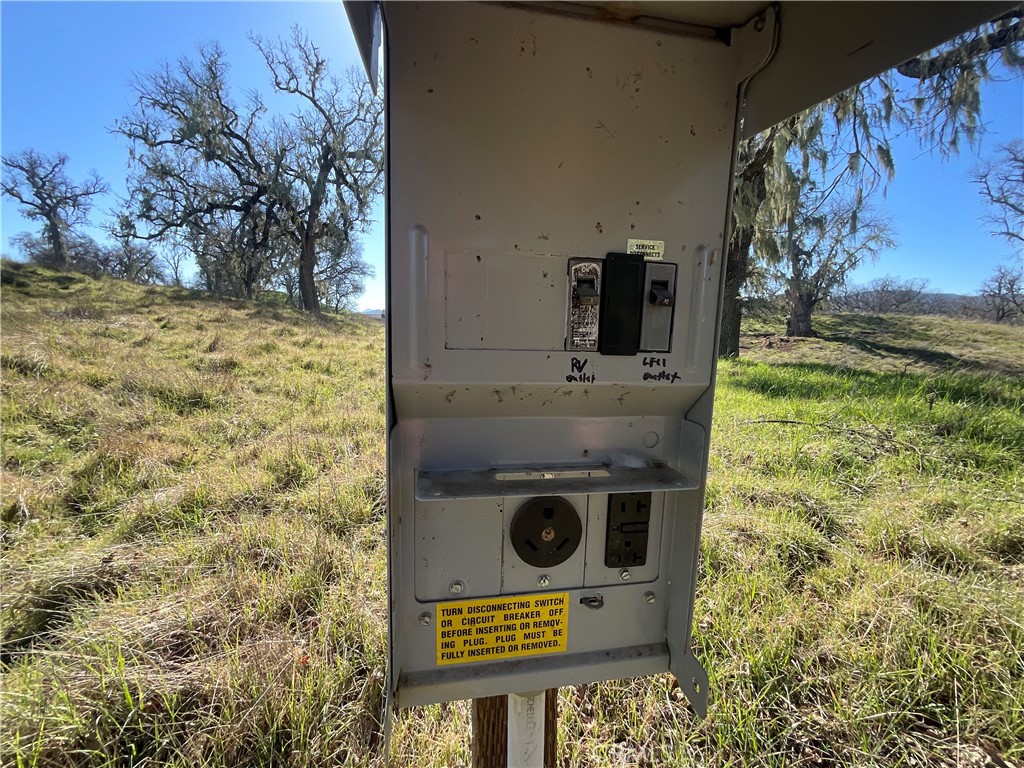 49253 Sapaque Road Bradley, CA 93426 - Photo 10 of 17