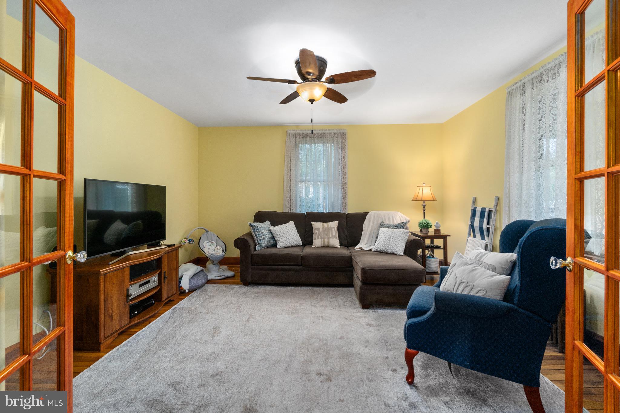 2017 Drummond Road Baltimore, MD 21228 - Photo 15 of 50 Double french doors off foyer leads to LR w/fan