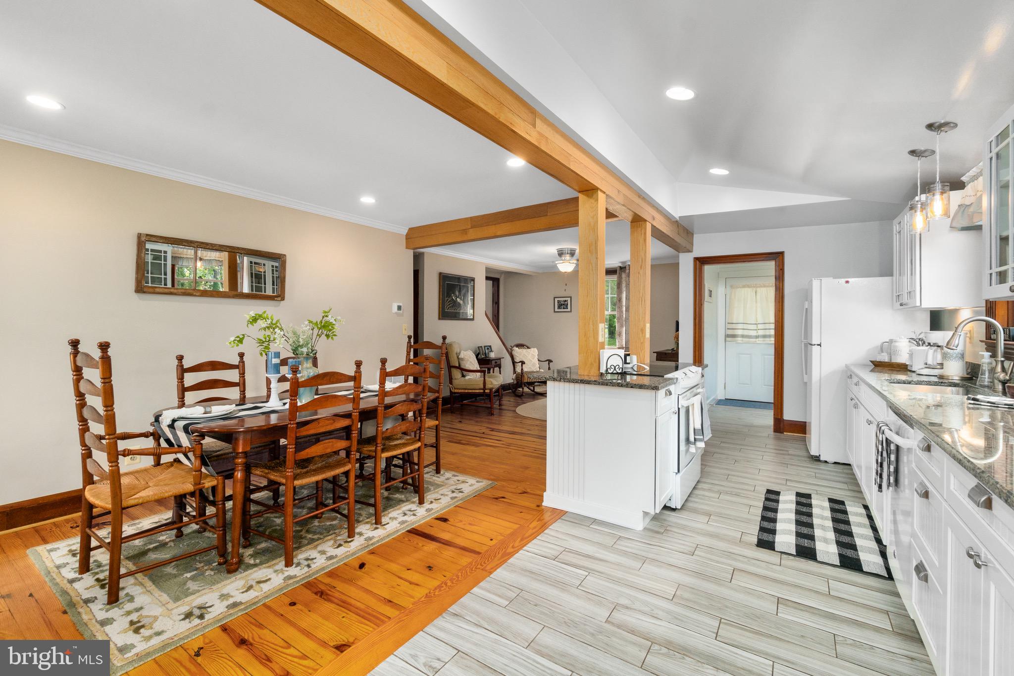2017 Drummond Road Baltimore, MD 21228 - Photo 28 of 50 Great sight lines when entertaining