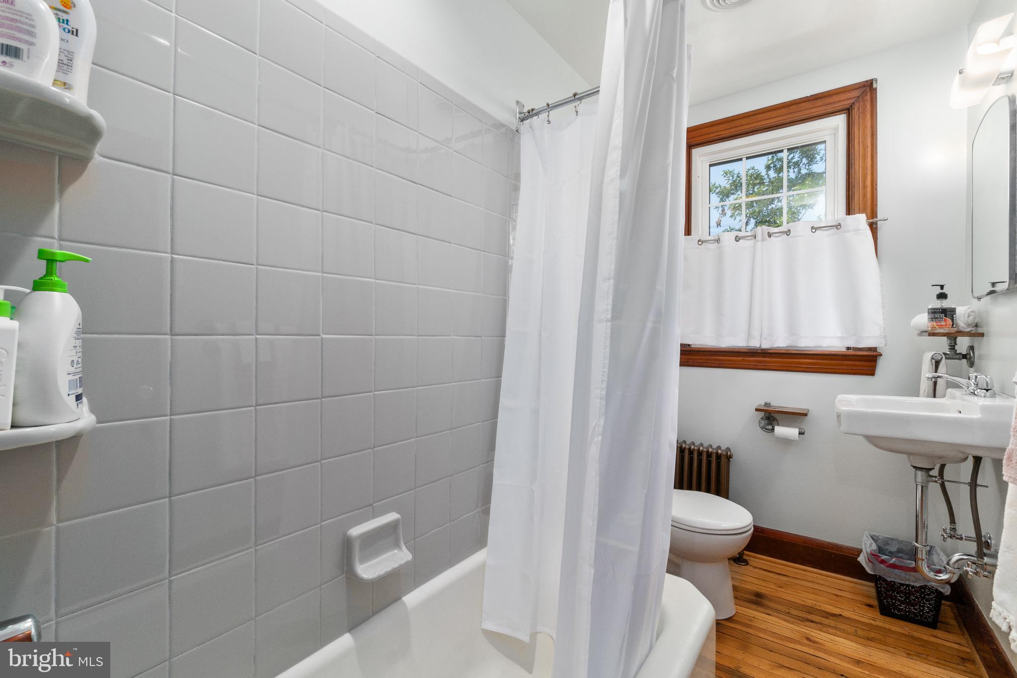 2017 Drummond Road Baltimore, MD 21228 - Photo 46 of 50 2nd level full bath accented w/farmhouse touches