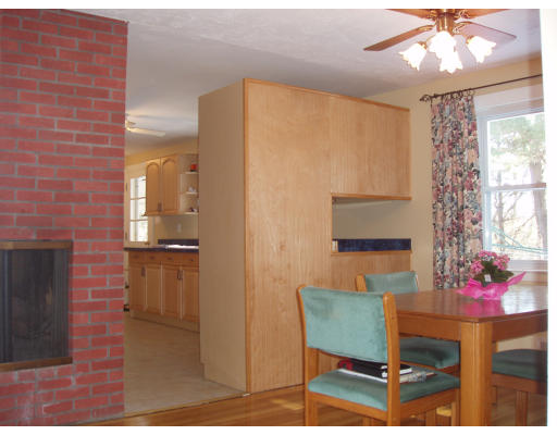 36 Dean Road Wayland, MA 01778 - Photo 8 of 24 Gallery Image 8