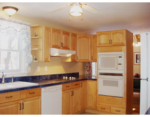 36 Dean Road Wayland, MA 01778 - Photo 9 of 24 Gallery Image 9