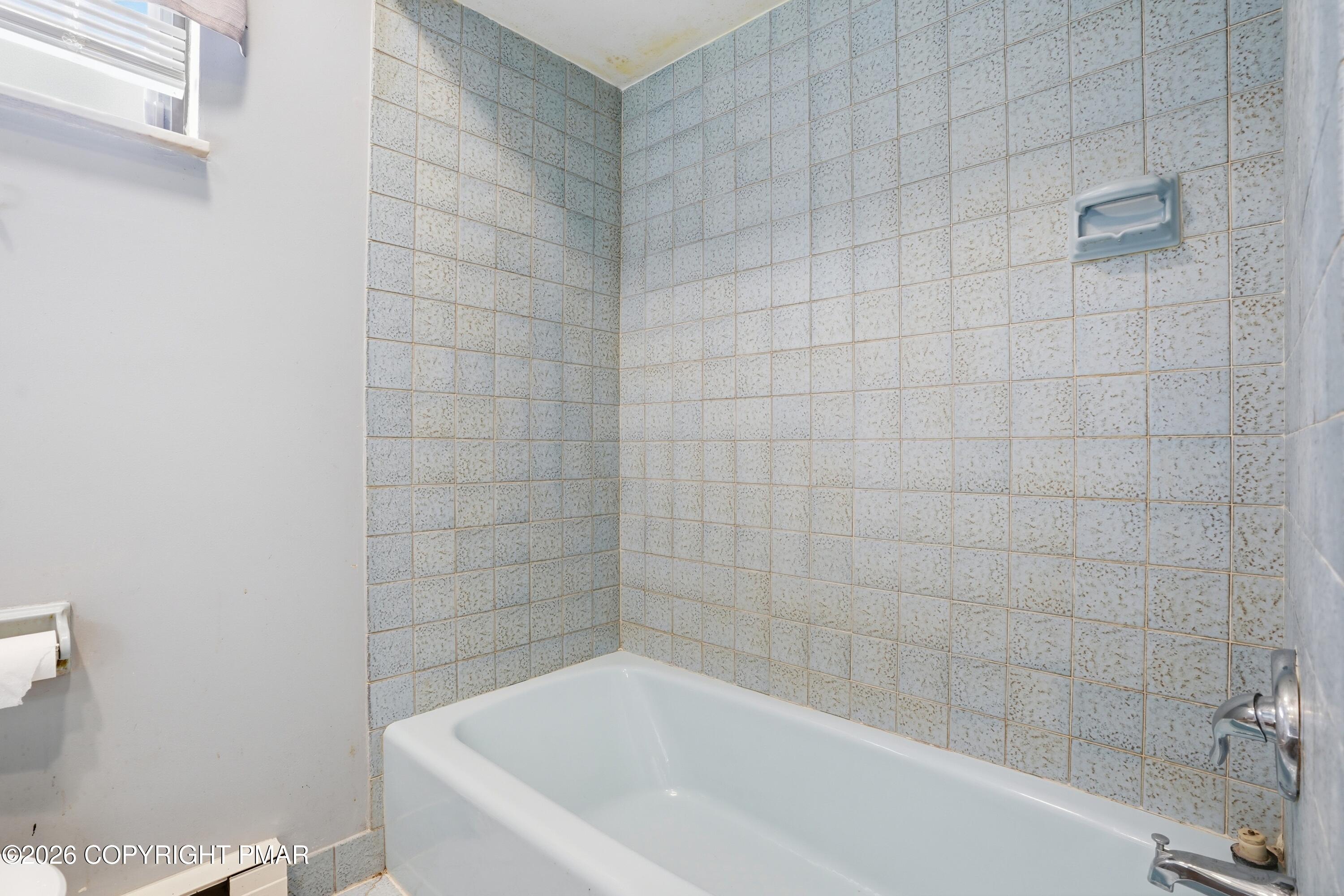 5040 Pine Ridge Road East Stroudsburg, PA 18302 - Photo 14 of 32 33-026_DSC00080