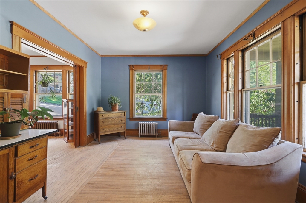 76 Grant Street Gardner, MA 01440 - Photo 4 of 27