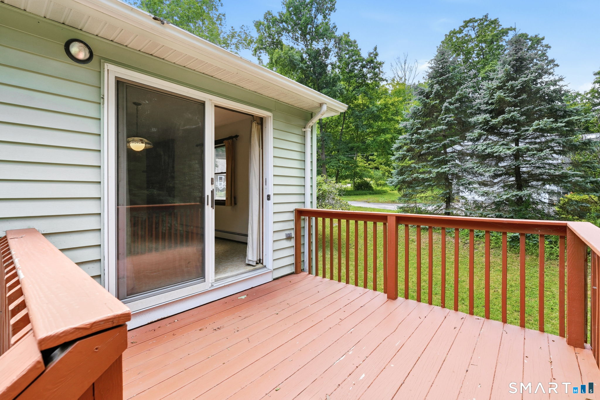 19 Holmes Road East Lyme, CT 06333 - Photo 10 of 39