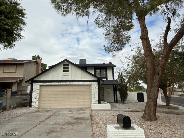 $2,600 | 5444 Alpaca Circle, Las Vegas, NV 89142