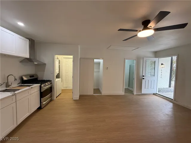 $2,600 | 5444 Alpaca Circle, Las Vegas, NV 89142