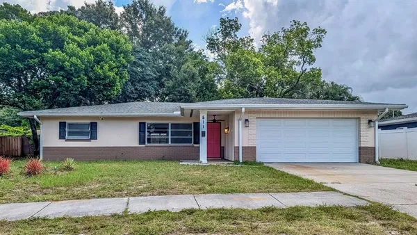 $175,000 | 611 Patricia Avenue, Dunedin, FL 34698