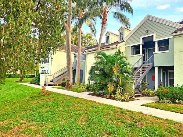 $2,095 | 1050 Crystal Way, Unit K, Delray Beach, FL 33444
