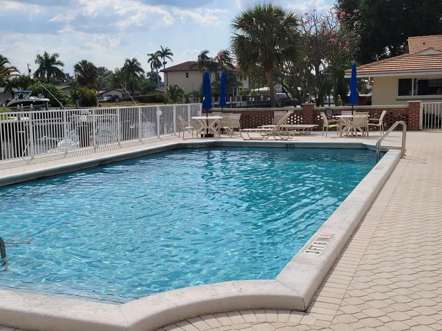 $1,799 | 1340 Northeast 28th Avenue, Unit 137, Pompano Beach, FL 33062