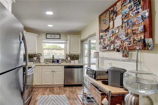 $1,799 | 1340 Northeast 28th Avenue, Unit 137, Pompano Beach, FL 33062