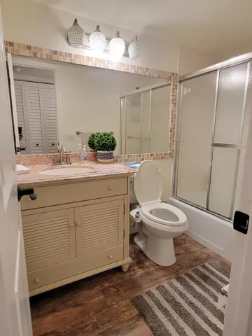 $1,799 | 1340 Northeast 28th Avenue, Unit 137, Pompano Beach, FL 33062