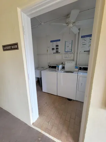 $1,799 | 1340 Northeast 28th Avenue, Unit 137, Pompano Beach, FL 33062