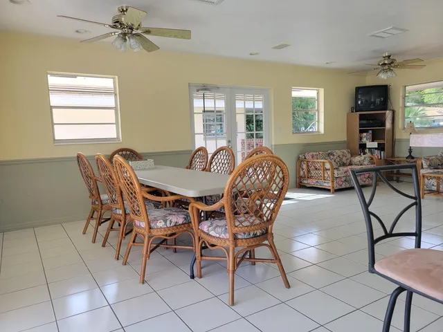 $1,799 | 1340 Northeast 28th Avenue, Unit 137, Pompano Beach, FL 33062